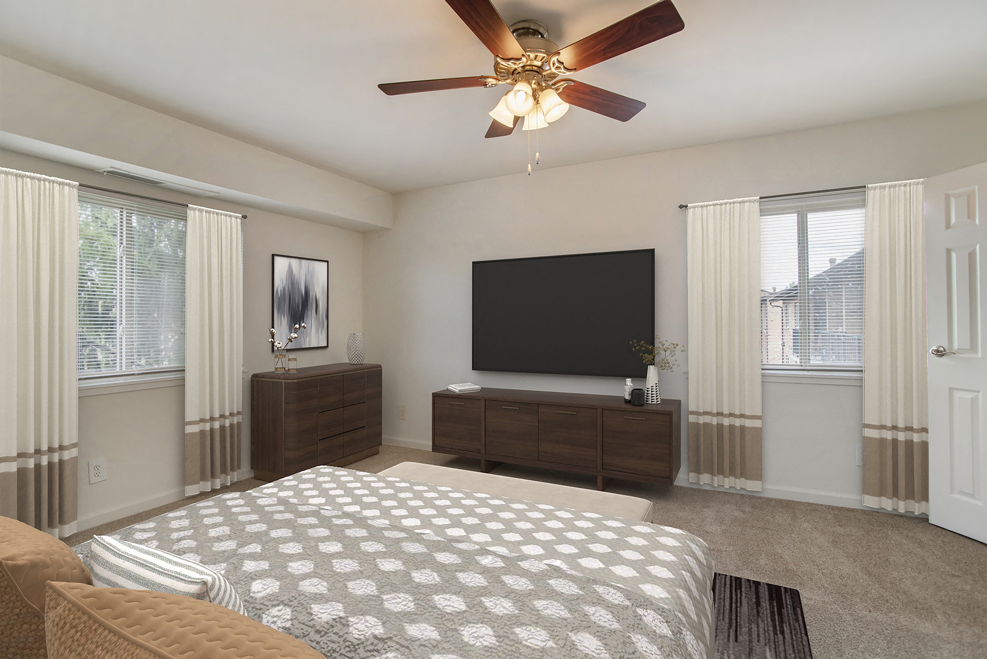 Photos and Video of The Manor/The Manor East Apartments in Leesburg, VA